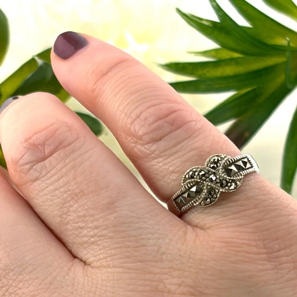 Vintage Sterling Silver 925 Marcasite Ring Size 5 1/2 5.5 Bow Knot Art Deco